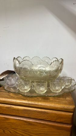 Glass Punch bowl and 10 cups
