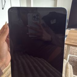 iPad 11th Gen (2025 A16) FOR SALE  