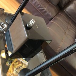 Samsung Sorround Sound Great Sound Bluetooth Ready Subwoofer Wireless Comes With Optical Cable Like New