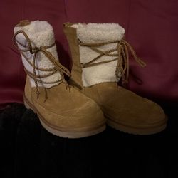 NWT Koolaburra By UGG Michon Bootie