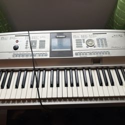 Yamaha Portable Grand DGX-505 88 Key For Sale