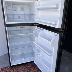 Whirlpool Refrigerator light used top Freezer and fridge