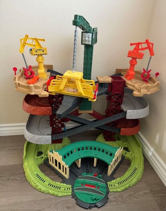 Thomas & Friends Multi-Level Toy Track Set, Trains & Cranes Super Tower
