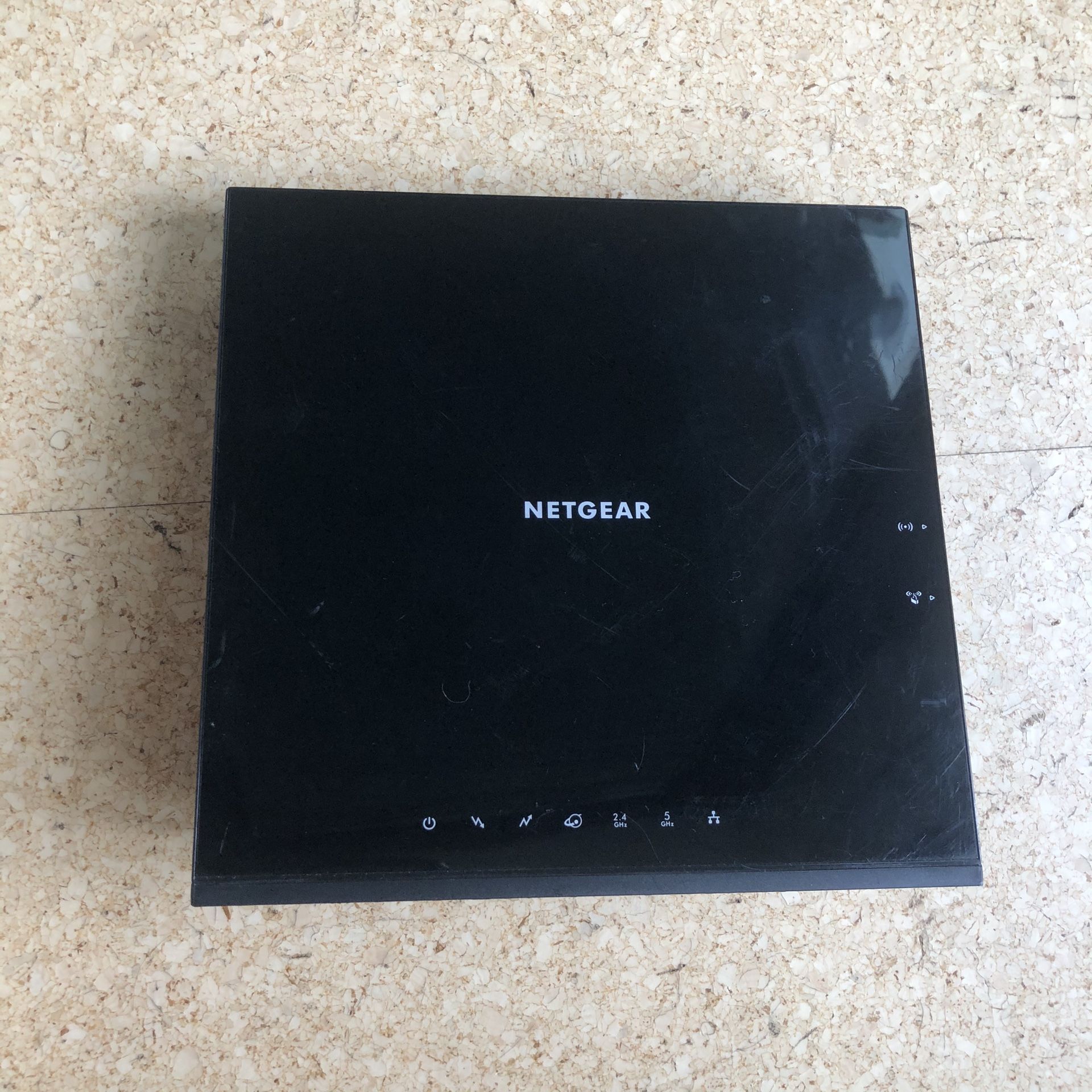 NETGEAR WiFi Cable Modem Router