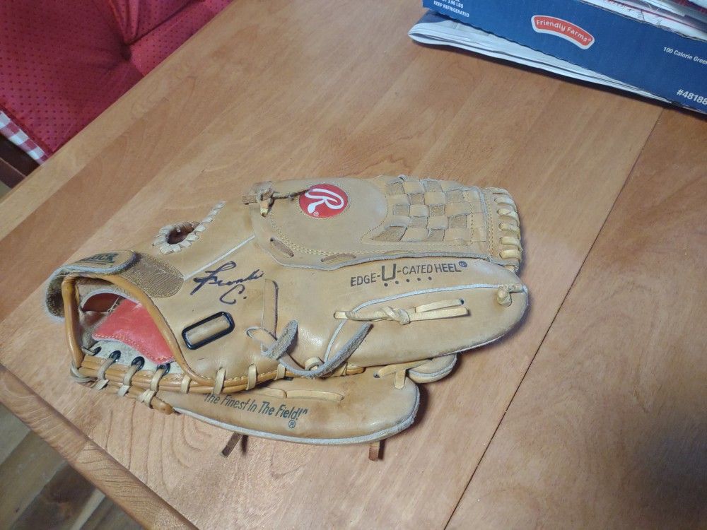 Rawlings Softball Glove 14 Inch