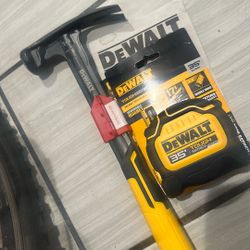 Hammer  Dewalt  14oz  And  Tape  Measure   Brand   New