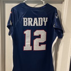 Woman’s Size XL Tom Brady Jersey 