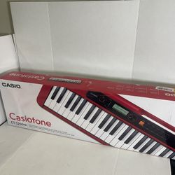 Casio Casiotone CT-S200RD 61-Key Red Portable Keyboard LCD USB MIDI Battery