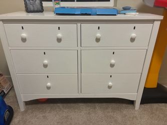 White 6-Drawer Dressers