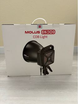 Zhiyun MOLUS G300 300W Bi-Color COB LED Video Light