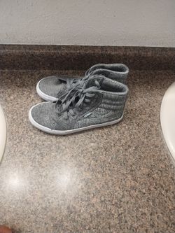 Gray Fila Size 7