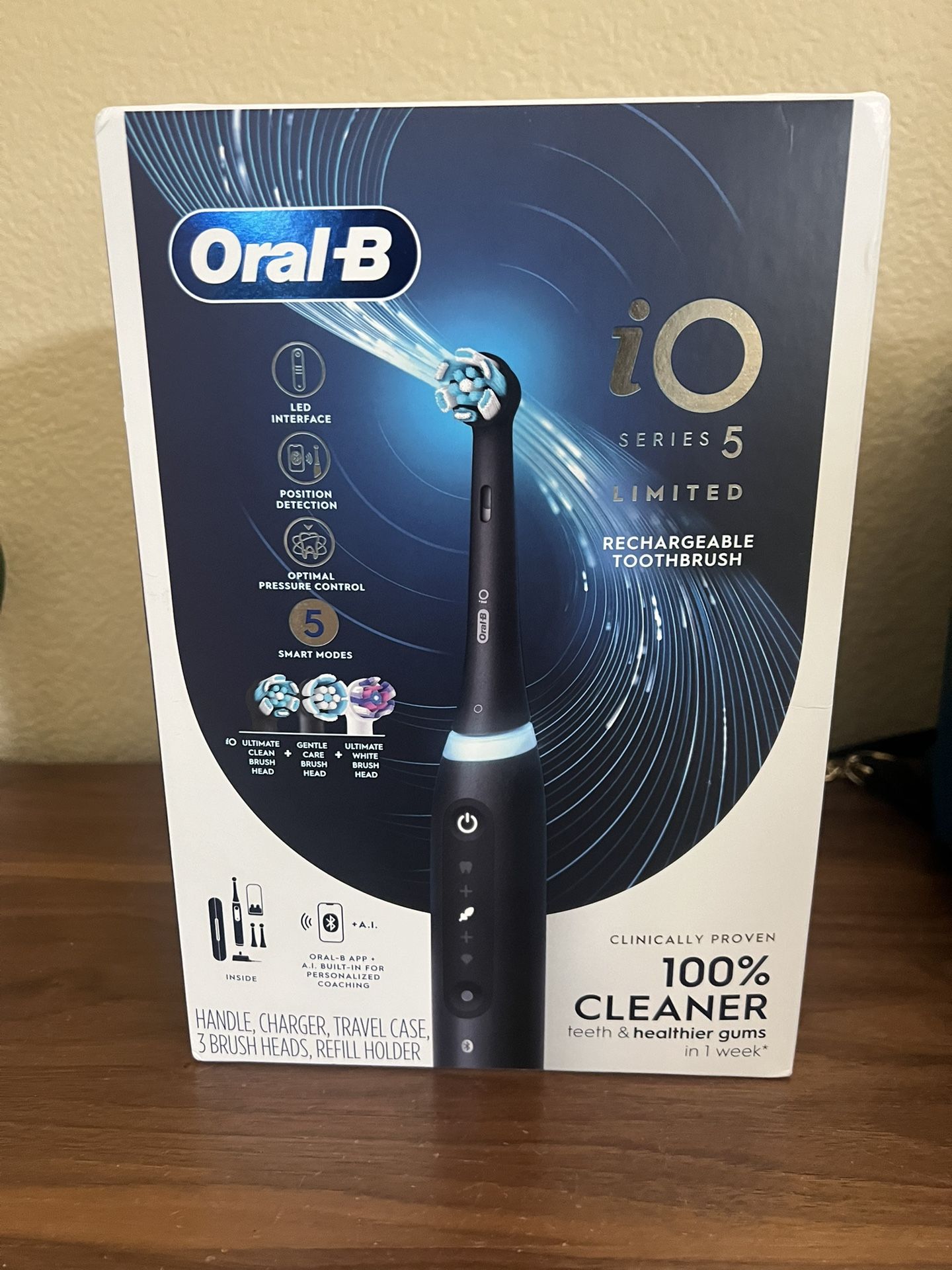 New Oral B Electric Toothbrush - Unopened Box 