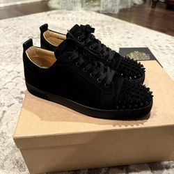 Christian Loubotin Size 8.5