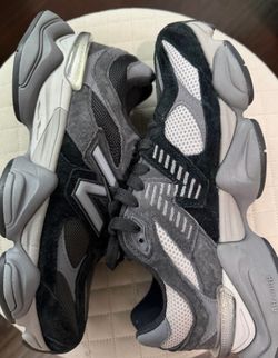 New Balance Black and Grey Retro Runner Sneakers