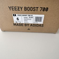 Yeezy Boost 700