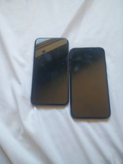 2 iPhones 11