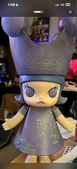 Mega Molly Monet