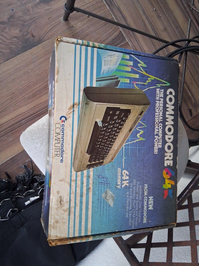 Commadadore 64 VINTAGE 1980 OPEN BOX NEVER USED 