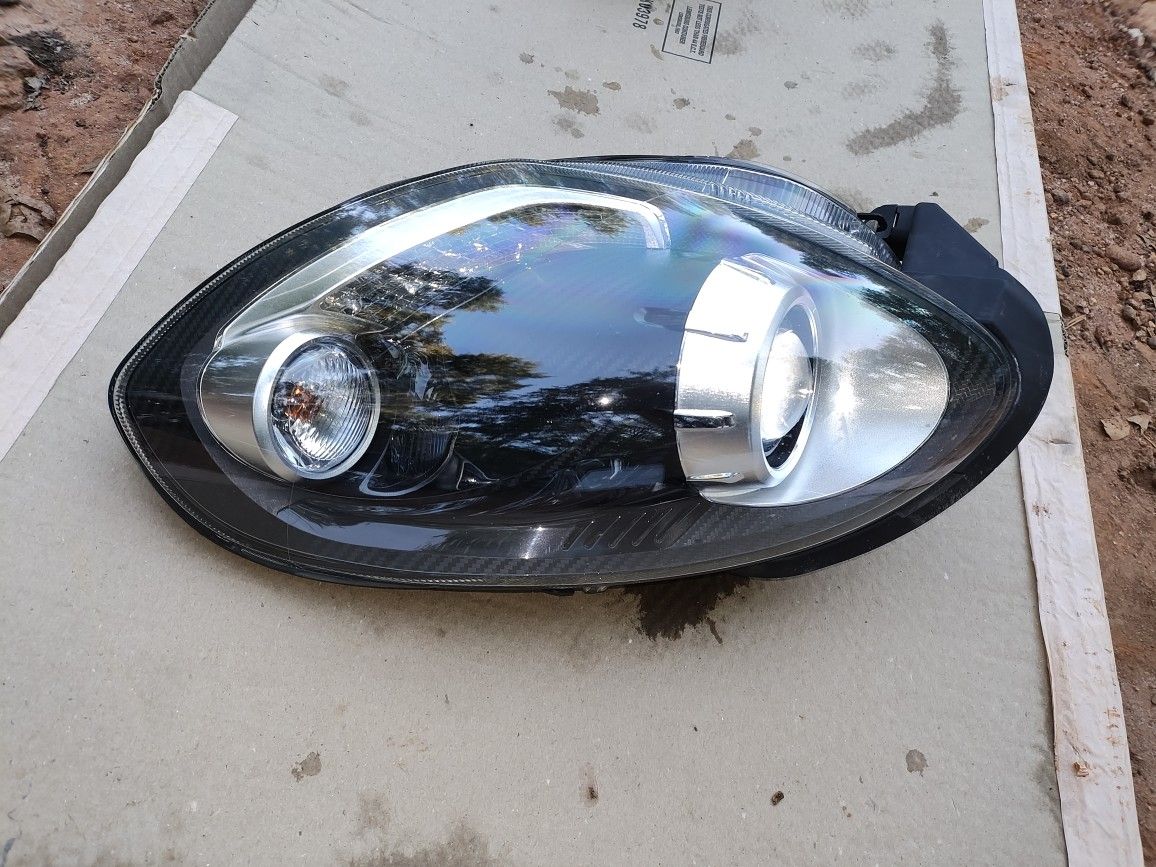Passenger Side Headlight For A 2015 To 2017 Alpha Romero Spider 4C