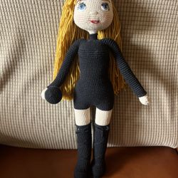 Crochet Taylor Swift Doll 