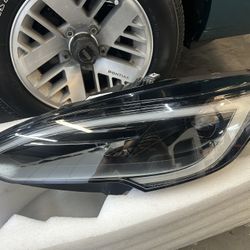 2023 Tesla model S Left Headlight