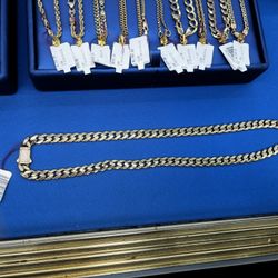 Curb Chain 10 Karat  Gold