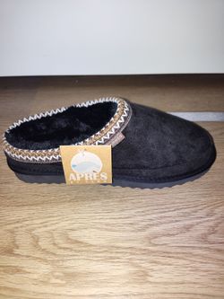 Woman slippers
