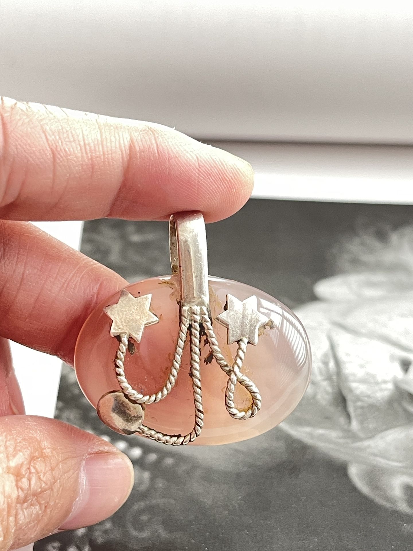 Rose Quartz and Sterling Silver 925 Oval pendant