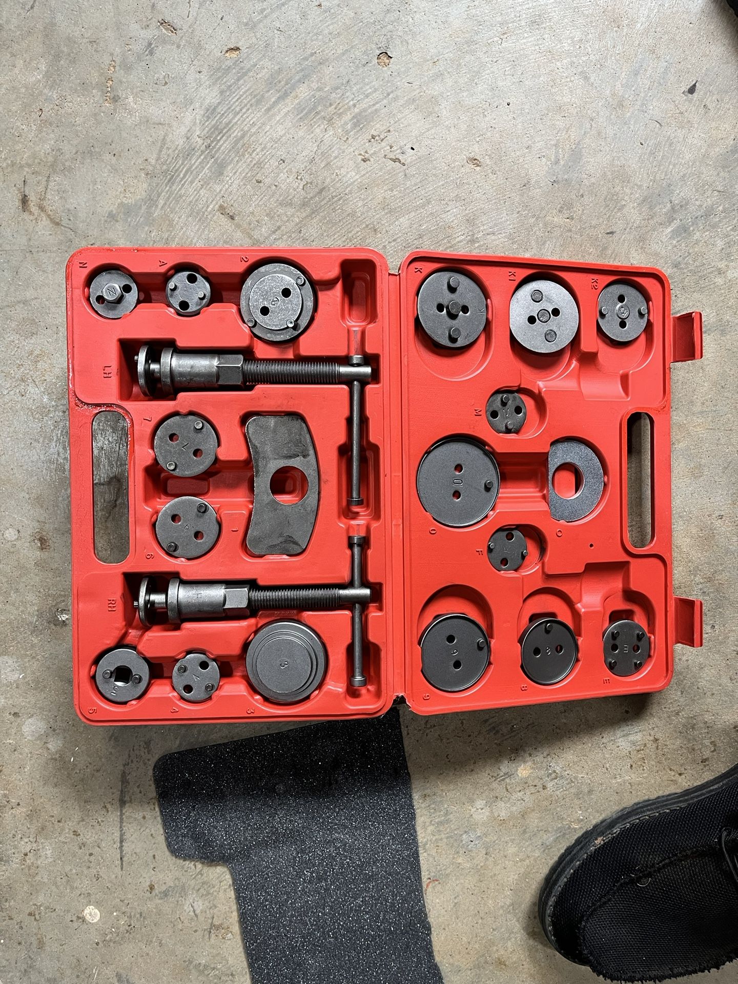 Brake Caliper Piston Compressor