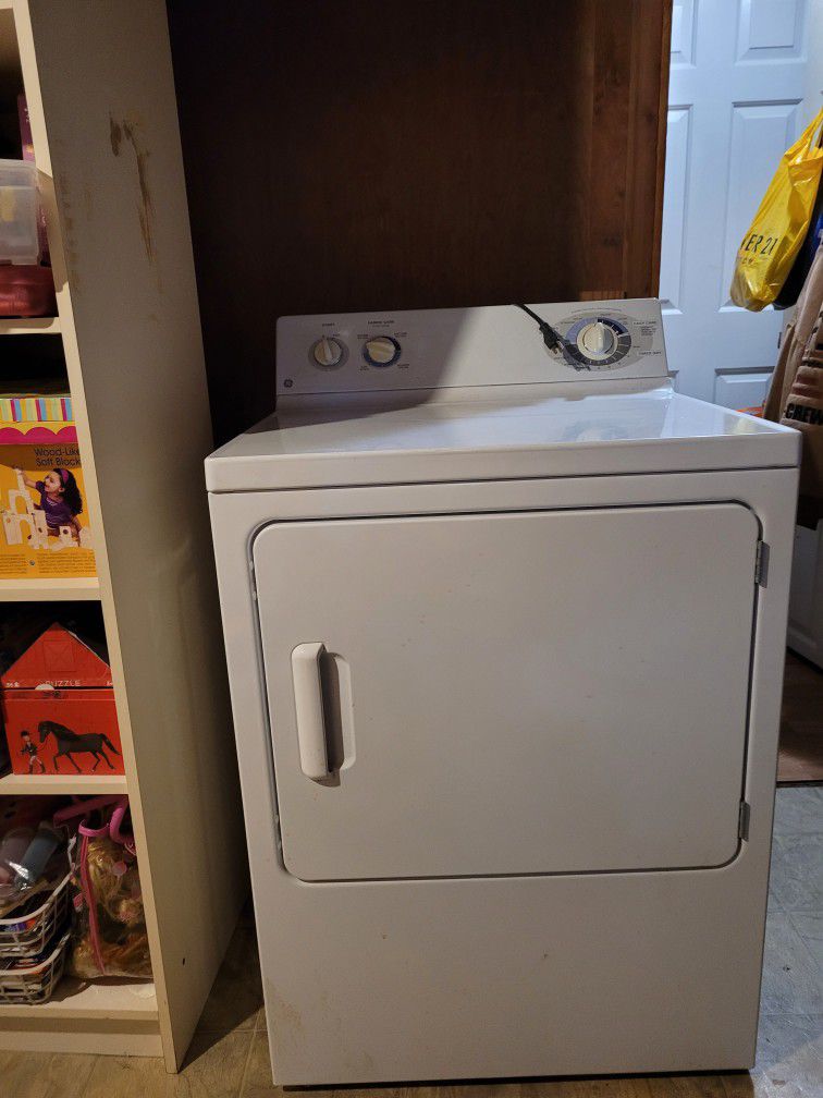 Ge Gas Dryer In Good Working Condition 