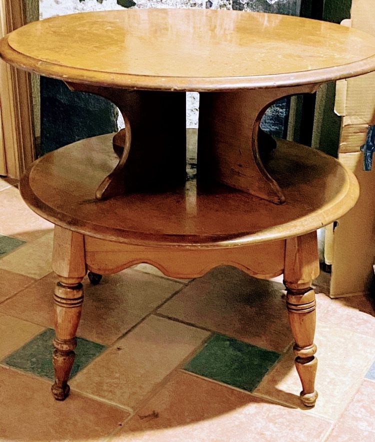 Beautiful Solid Wood BassettVintage Coffee Table 