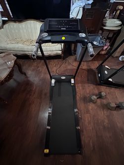 Umay Treadmill with Console and Cup Holders