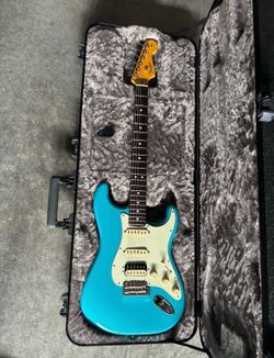 Fender Stratocaster Professional 11 HSS with Rosewood Fretboard Miami Blue