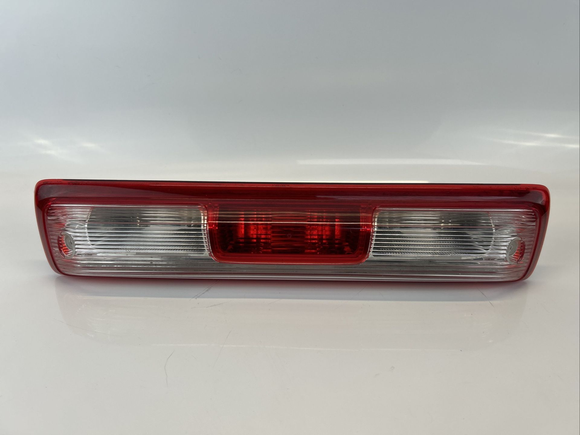 14-2018 GMC Sierra Chevy Silverado 2(contact info removed) Center Brake Roof Tail light OEM