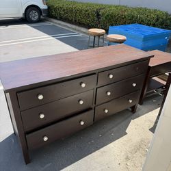 Dresser And Nightstands