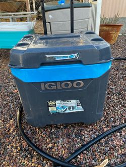 Iqloo cooler with wheels