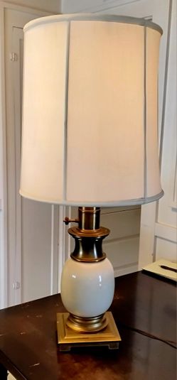 VINTAGE MCM STIFFEL LAMP
