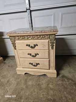 Dresser,headboard,nighstens