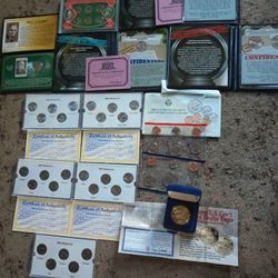 Estate Lot Of Collection ( Coins)