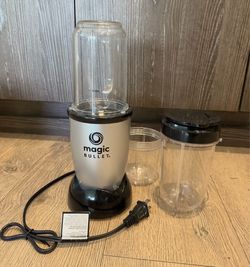 Magic Bullet Personal Blender with 3 Cups & Lid