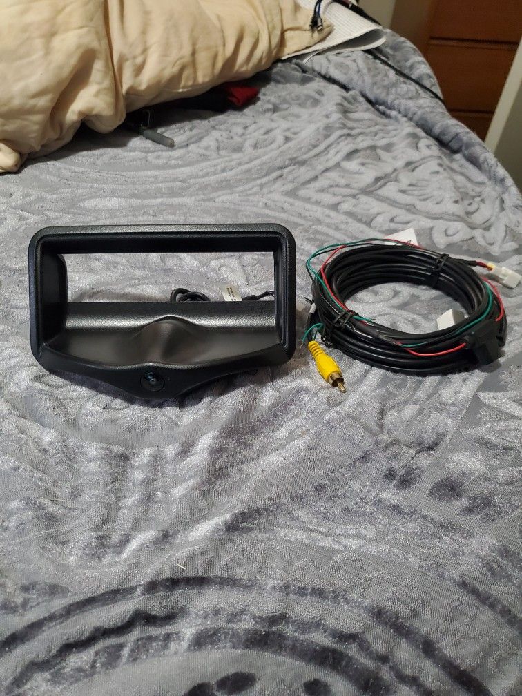 88-98 C1500 Tailgate Bezel Reverse Camera 