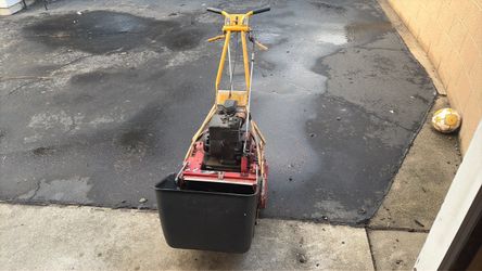 Front Throw  Mower with Grass Catcher