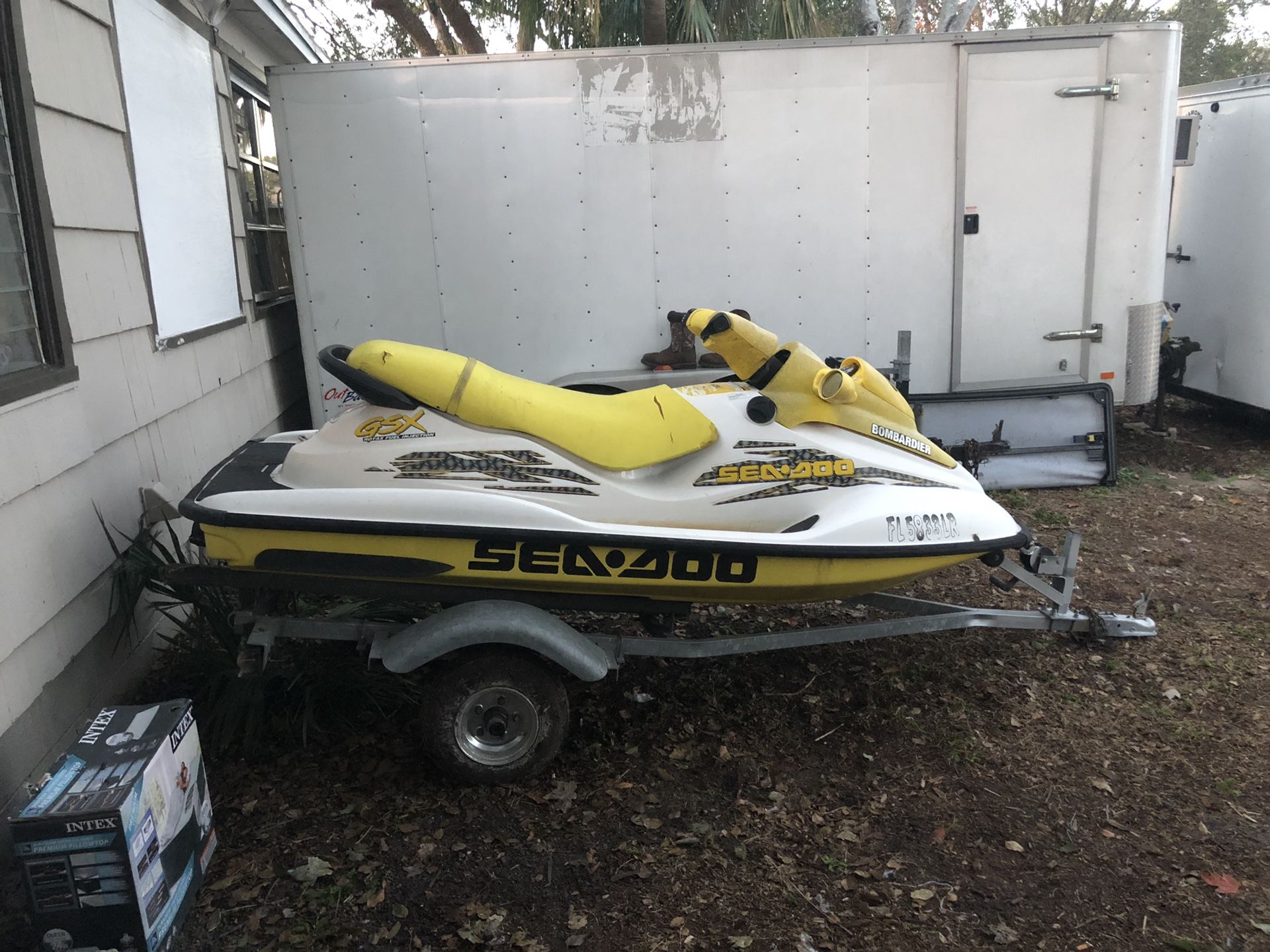 Jet ski