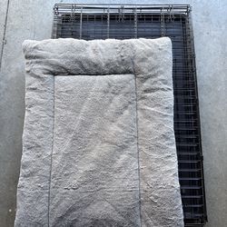 Dog Crate w/ Bed – Foldable & Clean