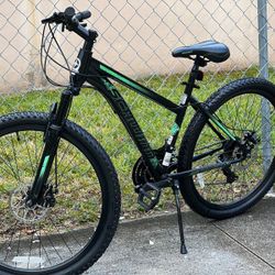 SCHWINN SIDEWINDER MOUNTAIN BIKE, 26 INCH     LIKE NEW