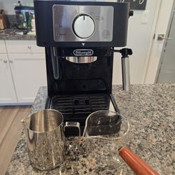 De'Longhi Stilosa Manuel Espresso Machine