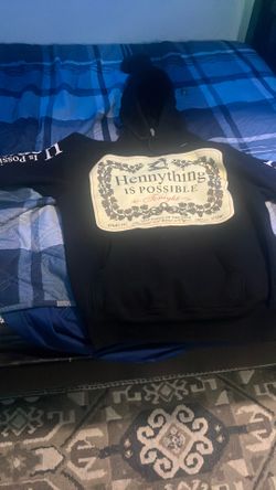 Hennything is possible hoodie M