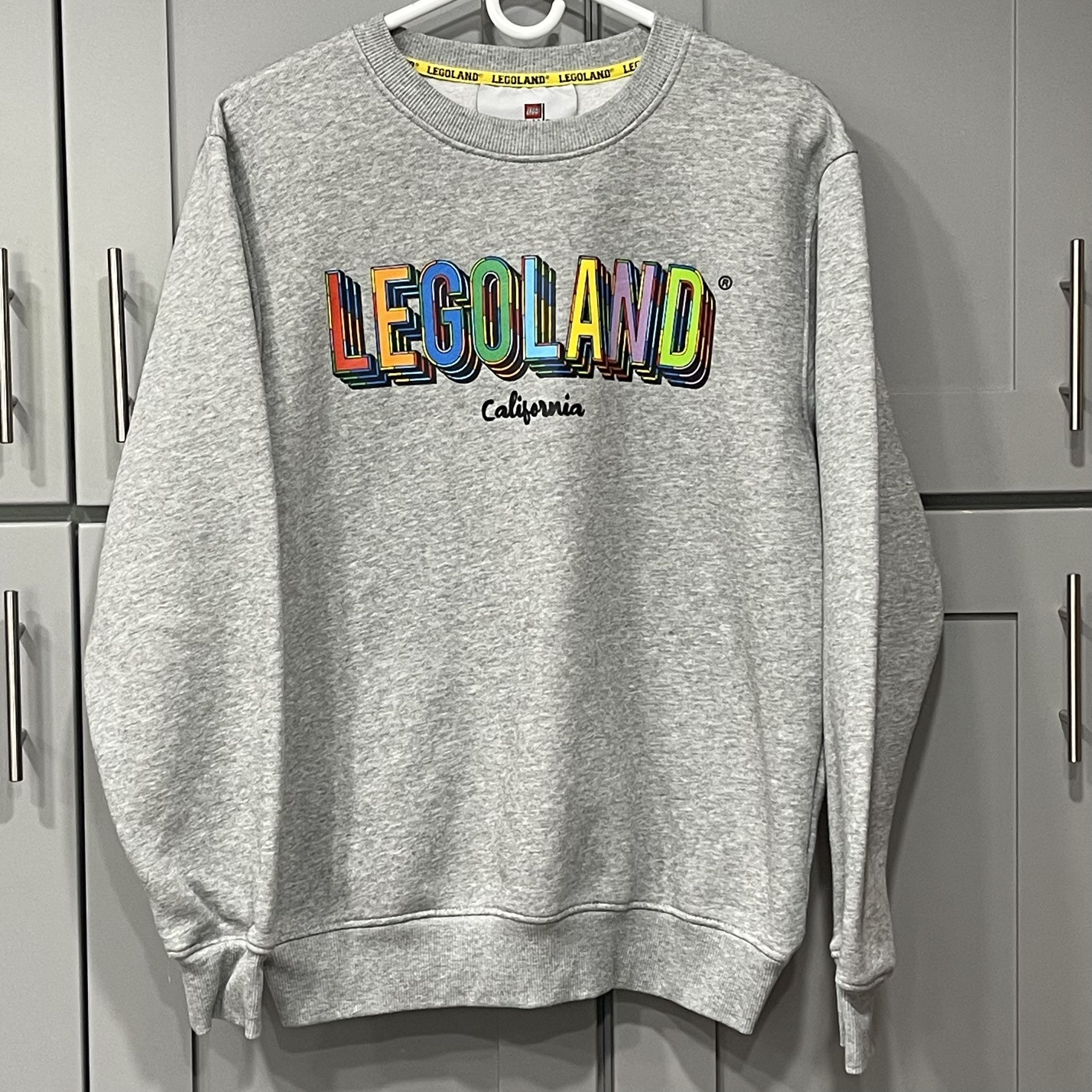 Legoland California Adult Gray Sweatshirt Medium