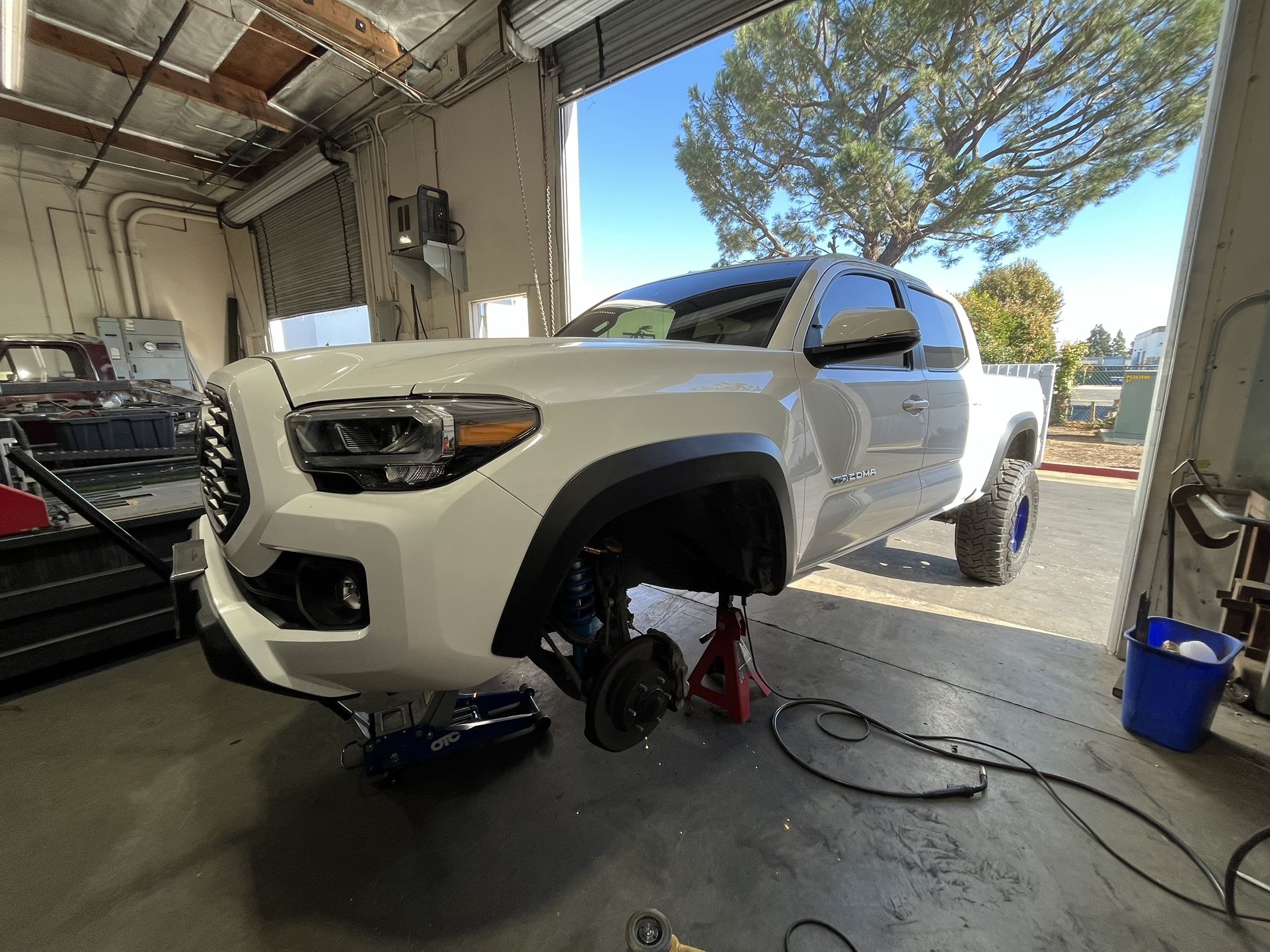 BMC .overland ,body Mount Chop