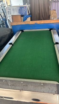 Pool table